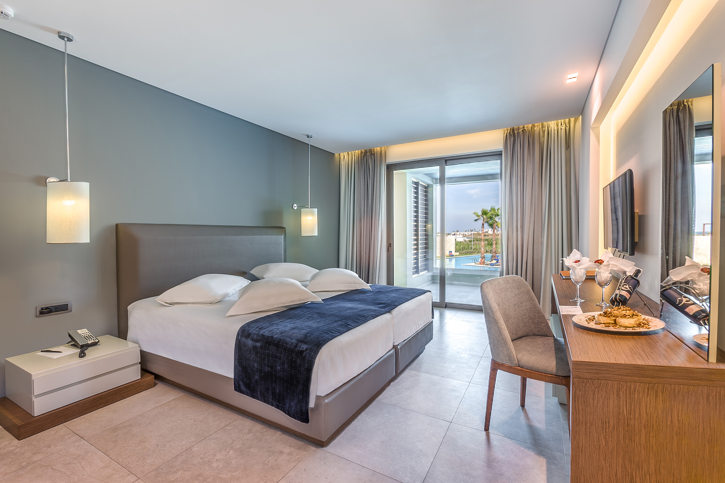 Executive Suite with Two Bedrooms Pool or Sea View