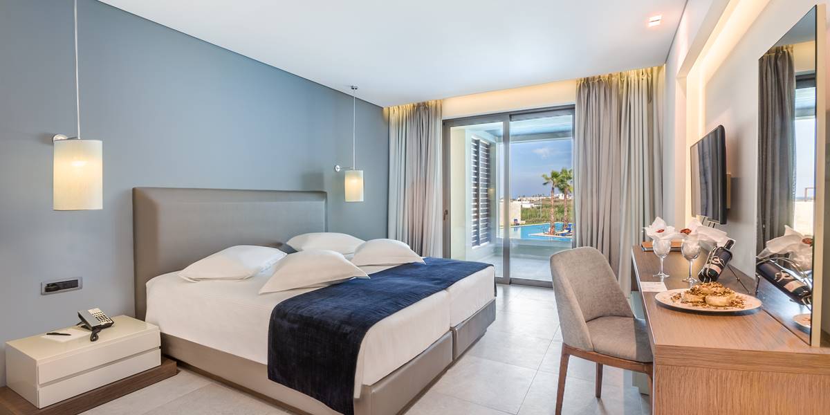 SUITE EXECUTIVE AVEC DEUX CHAMBRES ET PISCINE PARTAGÉE